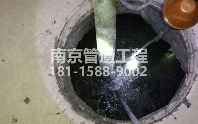 五台山清理化粪池